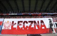 Fussball International:  Polen FANKURVE MIT BANNER