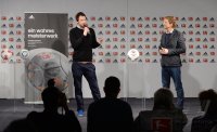 Fussball 1. Bundesliga  Saison  2013/2014:  Praesentation Adidas Ball Torfabrik 4