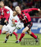 Fussball 1. Bundesliga: Leverkusen - Bielefeld, Zweikampf