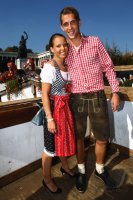 FUSSBALL 1. BUNDESLIGA: Nils Petersen mit Freundin Annemarie Ziege (FC Bayern Muenchen)