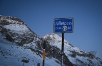 Julierpass ist ein Alpenpass im Kanton Graubuenden