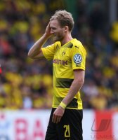 Fussball DFB Pokal Halbfinale 17/18: Andre Schuerrle (Borussia Dortmund) nachdenklich