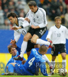 Fussball - EM-Qualifikation: Deutschland - Island, Zweikampf