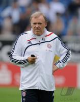 FUSSBALL  1. BUNDESLIGA:  FC Bayern Co Trainer Hermann Gerland