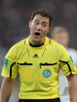 Fussball 1. Bundesliga  Saison 2011/2012 :  Schiedsrichter Felix Zwayer