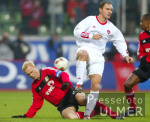 Fussball 1. Bundesliga: Leverkusen - Nuernberg, Zweikampf