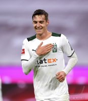 Fussball 1. Bundesliga Saison 21/22: FC Bayern Muenchen - Borussia Moenchengladbach