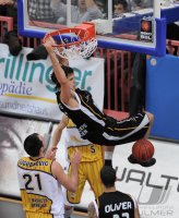Basketball  1. Bundesliga  10/11   Walter Tigers Tuebingen - EWE  Baskets Oldenburg