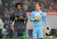 Fussball 1. Bundesliga  Saison 11/12: Dante Bonfim (li,) mit Torwart Marc Andre ter Stegen (Borussia Moenchengladbach)