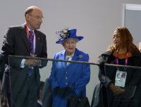 Olympia 2012: Queen Elizabeth II. besucht die Schwimmhalle