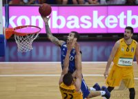 Basketball 1. Bundesliga 14/15 Hauptrunde:  Walter Tigers Tuebingen - FRAPORT SKYLINERS