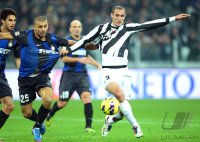 FUSSBALL SERIE A: Walter Samuel (li, Inter Mailand) gegen Giorgio Chiellini (Juventus Turin)