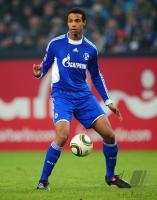 FUSSBALL, 1. BUNDESLIGA, 18. Spieltag: Schalke, MATIP Einzelaktion