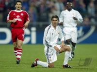 Raul (Real) enttaeuscht am Boden