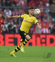 Fussball 1. Bundesliga Saison 15/16: FC Bayern Muenchen - Borussia Dortmund
