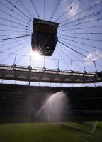 Fussball 1. Bundesliga : Enttaeuschung mit Zigarrette Vorstandsvorsitzender Heribert Bruchhagen