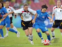 FUSSBALL  Olympia 2008  Halbfinale Frauen Deutschland - Japan
