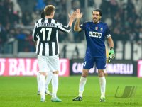 FUSSBALL SERIE A: Bendtner Nicklas und Torwart Buffon Gianluigi (v. li., Juventus Turin)