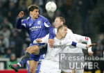 Fussball 1. Bundesliga: Gladbach - Schalke, Zweikampf