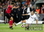 Fussball CHL, Leverkusen - Madrid, Zweikampf