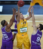 Basketball 1. Bundesliga 14/15 Hauptrunde:  Walter Tigers Tuebingen - BG Goettingen