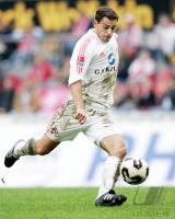 Fussball 1. Bundesliga: Koeln, LURLING Einzelaktion am Ball