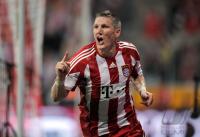 Fussball 1. Bundesliga Saison 2010/2011, FC Bayern Muenchen - VfL Wolfsburg