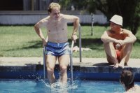 Fussball  WM 1982:  Rummenigge, Vogts am Pool