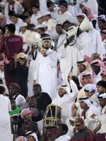 Fussball AFC Asian Cup 2011 Eroeffnungsspiel:  Katarische Fans in Tracht