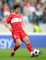 Fussball International: Tuerkei, Emre Beloezoglu Einzelaktion