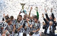 FUSSBALL SERIE A 13/14: Meister Juventus Turin