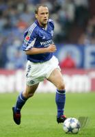 Fussball 1. Bundesliga: Schalke, ERNST Einzelaktion am Ball