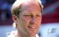2. Fussball Bundesliga : Trainer Juergen Luginger (RWO)