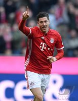 Fussball 1. Bundesliga Saison 16/17: FC Bayern Muenchen - VfL Wolfsburg
