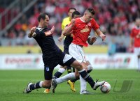 1. Fussball Bundesliga: Josip Simunic (li, TSG 1899 Hoffenheim) gegen Adam Szalai (re, 1. FSV Mainz 05)