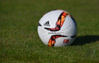 Fussball 1. Bundesliga Saison 15/16: Adidas Ball Torfabrik 2015/2016