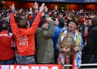 FUSSBALL INTERNATIONAL CHL ACHTELFINALE 12/13:  Fans FC Bayern Muenchen