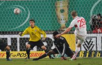 Fussball DFB Pokal 10/11 : VfB Stuttgart - FC Bayern Muenchen