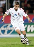 Fussball 1. Bundesliga: Koeln, PODOLSKI Einzelaktion am Ball