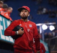 Fussball 1. Bundesliga Saison 15/16:  Arturo Vidal (FC Bayern Muenchen)