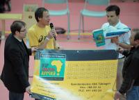 SPENDENAKTION ; Wir helfen Afrika;  unterstuetzt von Olympiasieger Dieter Baumann