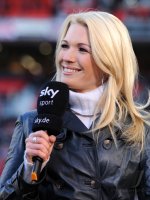 Fussball 1. Bundesliga : SKY Moderatorin Jessica Kastrop