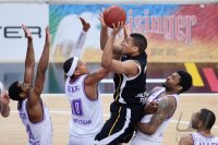 Basketball 1. Bundesliga 2011/2012:  Walter Tigers Tuebingen - BG Goettingen