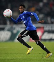 Fussball: 1. Bundesliga Saison 2010/2011, Hamburg: PITROIPA am Ball