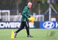 Trainer Ernst Middendorp