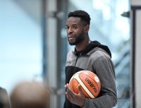 Basketball 2. Bundesliga 19/20 Tigers Tuebingen besuchen Geschwister-Scholl-Schule