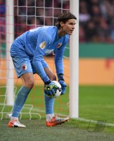 Fussball DFB Pokal 2. Runde 16/17: FC Bayern Muenchen - FC Augsburg