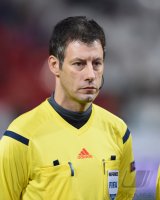Fussball EM 2016 Quali: Schiedsrichter Wolfgang Stark (Deutschland)