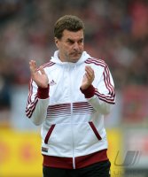 Fussball 1. Bundesliga, Saison 2012/2013: Trainer Dieter Hecking (1 FC Nuernberg)