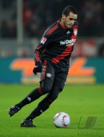 Fussball: 1. Bundesliga Saison 2010/2011: Leverkusen, Renato am Ball